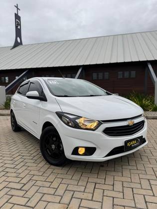 CHEVROLET ONIX 1.4 MPFI ADVANTAGE 8V FLEX 4P AUTOMÁTICO